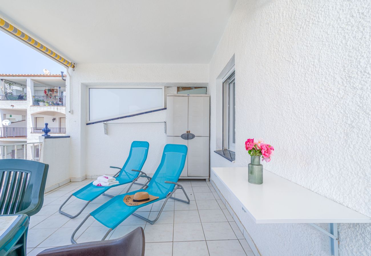 Appartement à Empuriabrava - 0183-SANT MAURICI Appartement avec vue sur canal et parking
