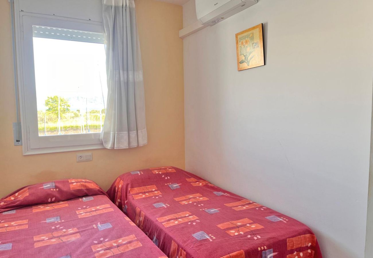 Appartement à Empuriabrava - 0132-PORT MOXO Appartement sur le canal avec vue