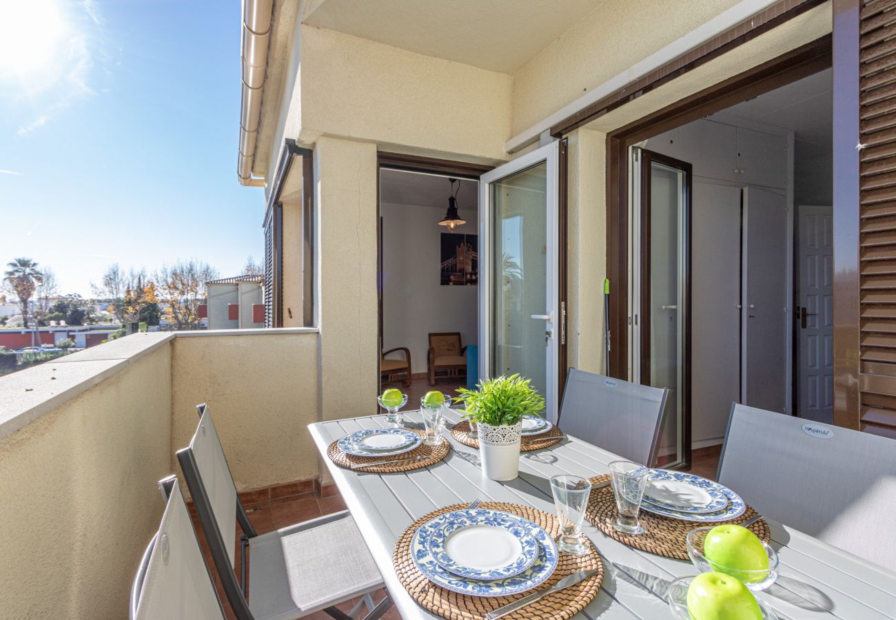 Appartement à Empuriabrava - 0147-PORT SOTAVENT Appartement avec vue sur le canal et piscine
