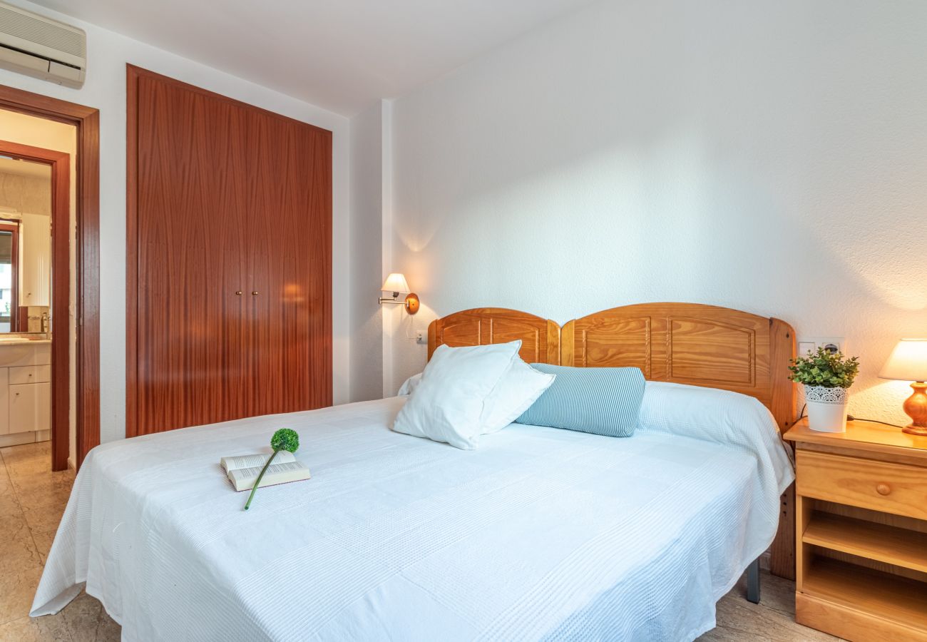 Appartement à Empuriabrava - 0089-MIRABLAU Appartement avec vue latérale sur la plage