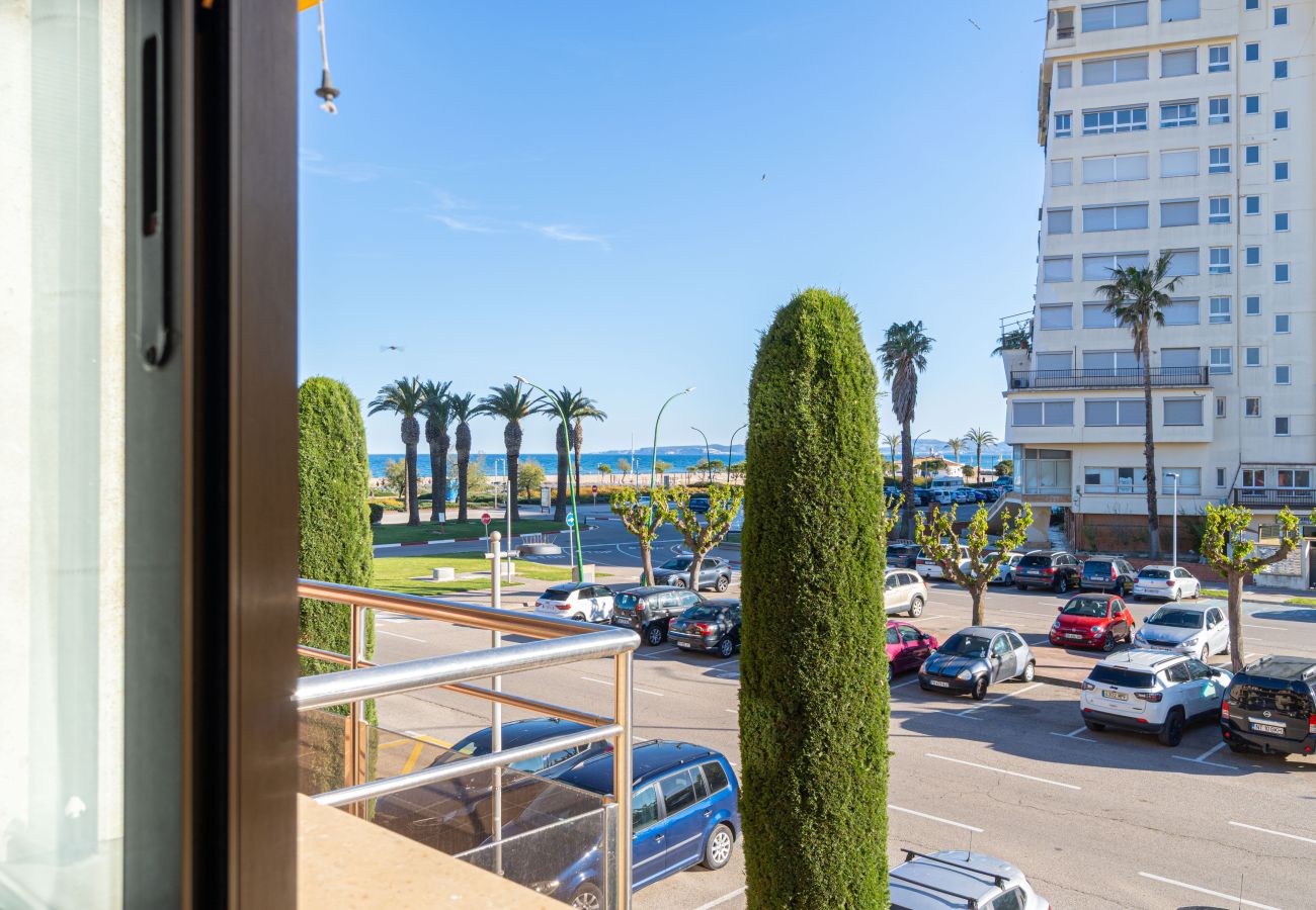 Appartement à Empuriabrava - 0089-MIRABLAU Appartement avec vue latérale sur la plage