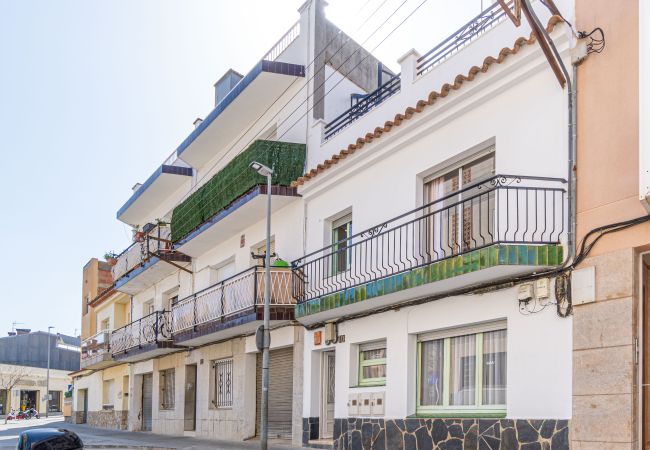 Апартаменты на Rosas / Roses - 2027-POETA MARQUINA Квартира с 2 спальнями Апартаменты на Rosas / Roses - 2027-POETA MARQUINA Квартира с 2 спальнями