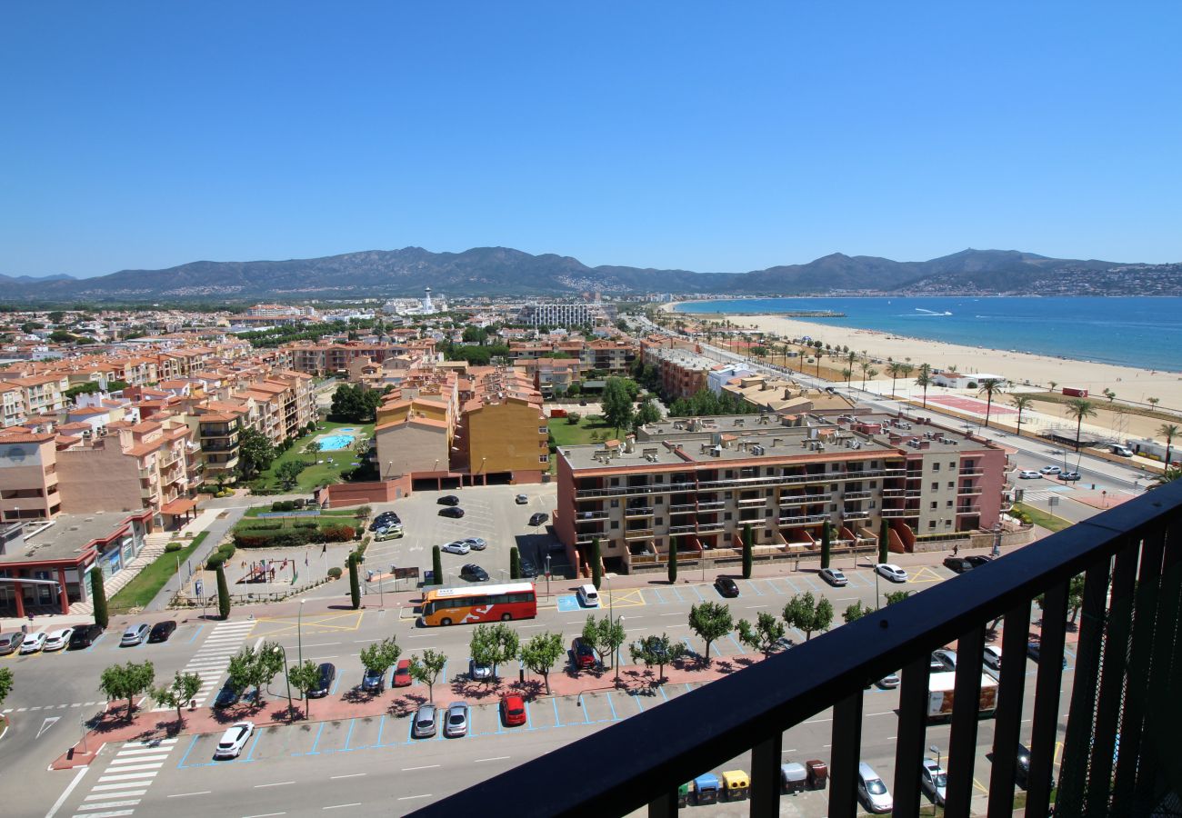 Апартаменты на Эмпуриабра / Empuriabrava - 0186-SAN LUIS Апартаменты с видом на море