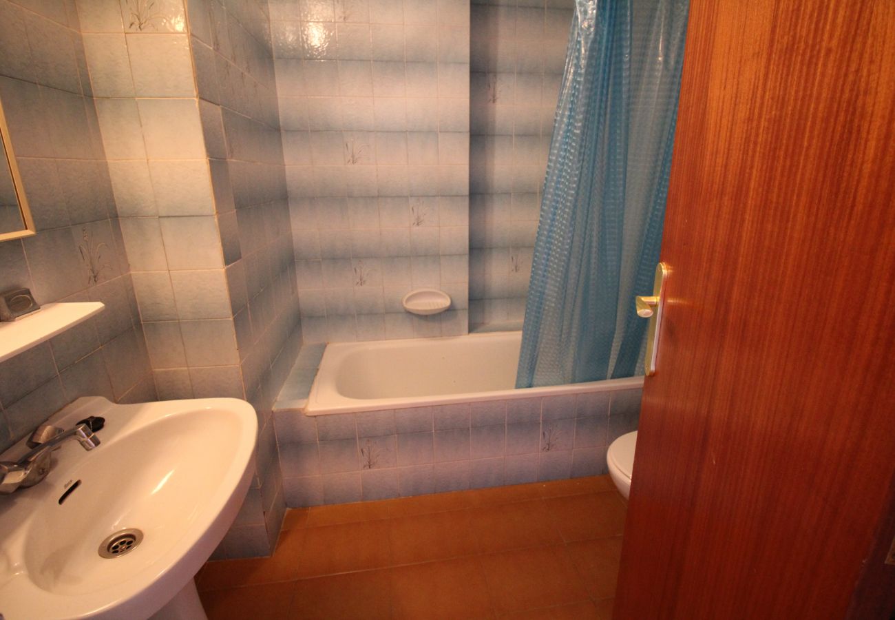 Апартаменты на Эмпуриабра / Empuriabrava - 0186-SAN LUIS Апартаменты с видом на море