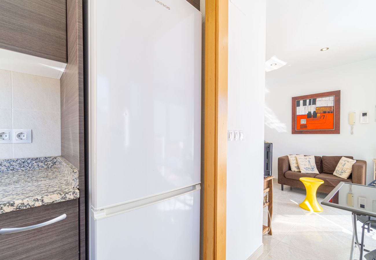 Вилла на Эмпуриабра / Empuriabrava - 0034-NOGUERA Дом с небольшим бассейном