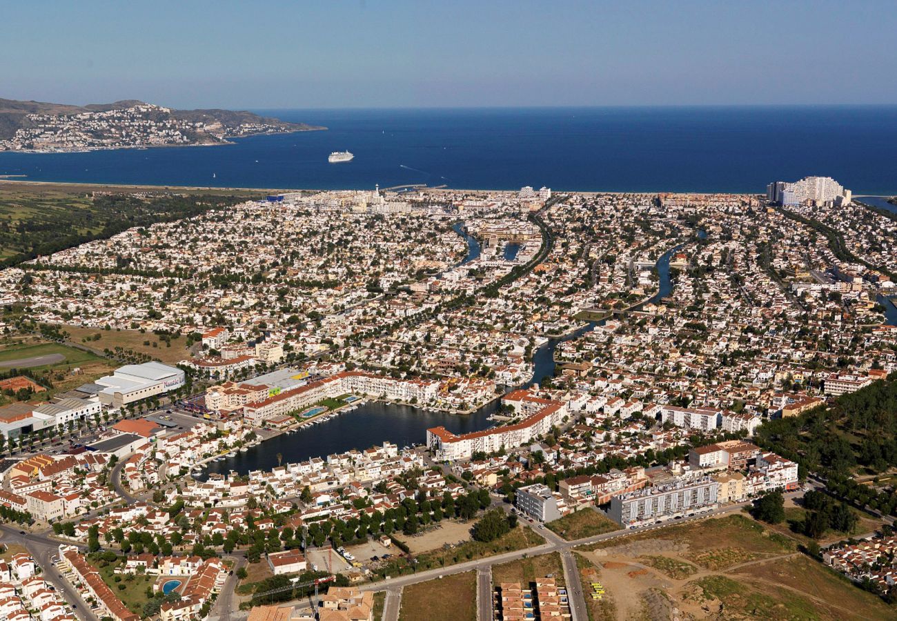 Апартаменты на Эмпуриабра / Empuriabrava - 0060-GRAN RESERVA