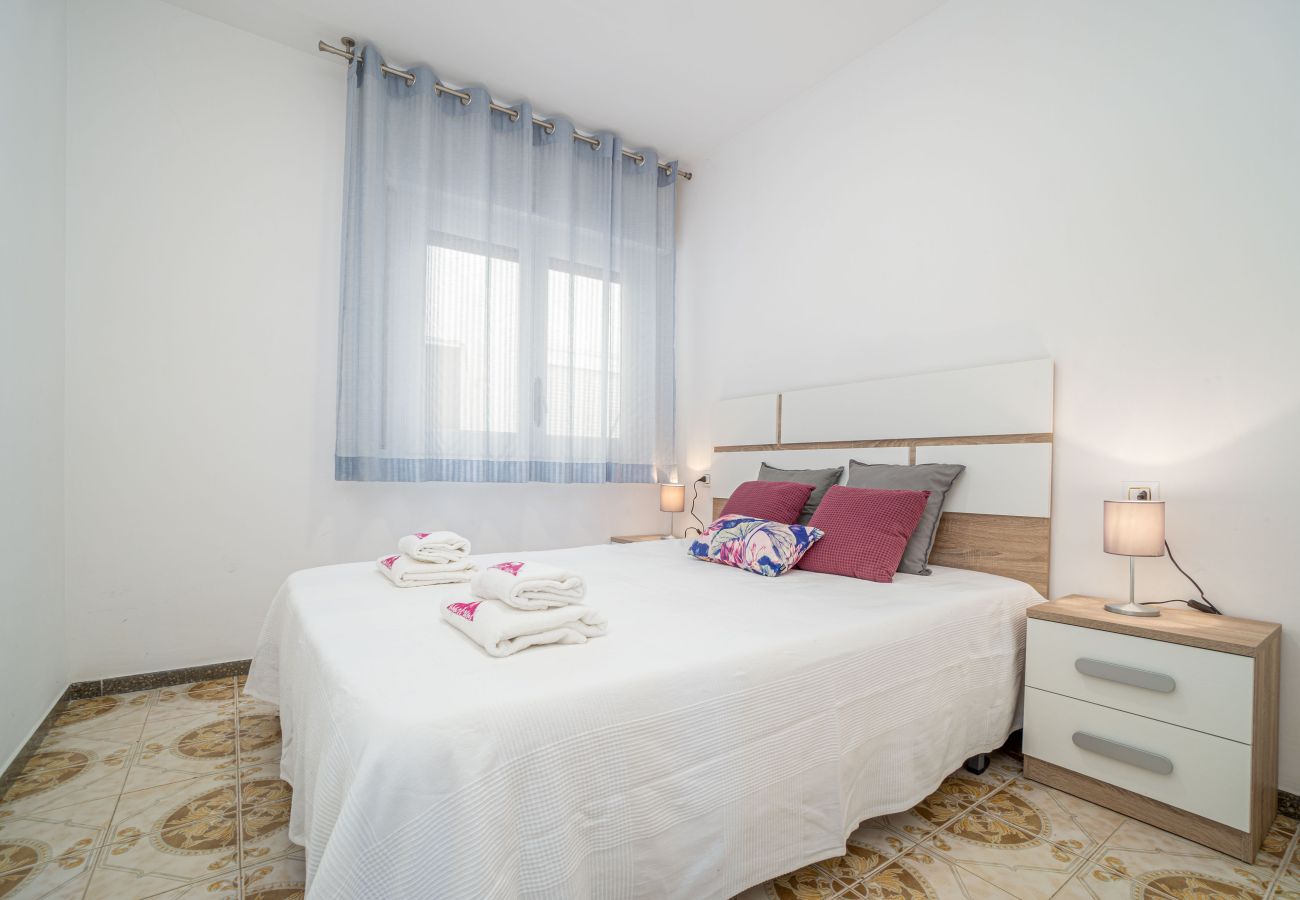 Апартаменты на Эмпуриабра / Empuriabrava - 0195-PORT EMPORDA Квартира с 2 спальнями и террасой