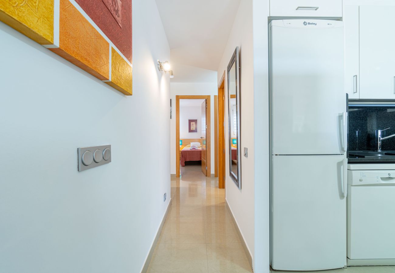 Апартаменты на Эмпуриабра / Empuriabrava - 0160-PORT GREC Квартира с WIFI, Smart TV, видом на канал и море