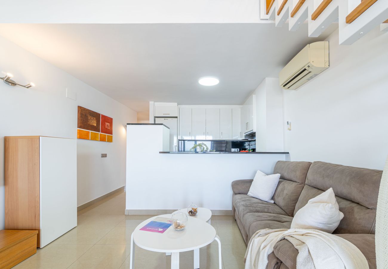 Апартаменты на Эмпуриабра / Empuriabrava - 0160-PORT GREC Квартира с WIFI, Smart TV, видом на канал и море