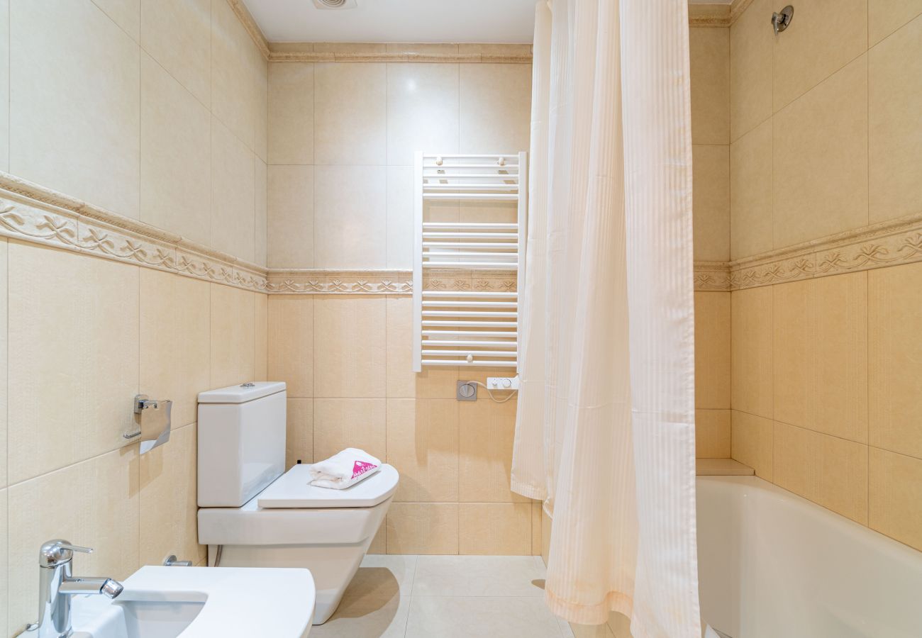 Апартаменты на Эмпуриабра / Empuriabrava - 0160-PORT GREC Квартира с WIFI, Smart TV, видом на канал и море