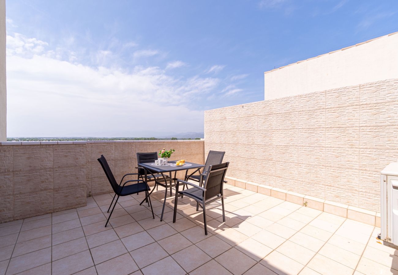 Апартаменты на Эмпуриабра / Empuriabrava - 0160-PORT GREC Квартира с WIFI, Smart TV, видом на канал и море