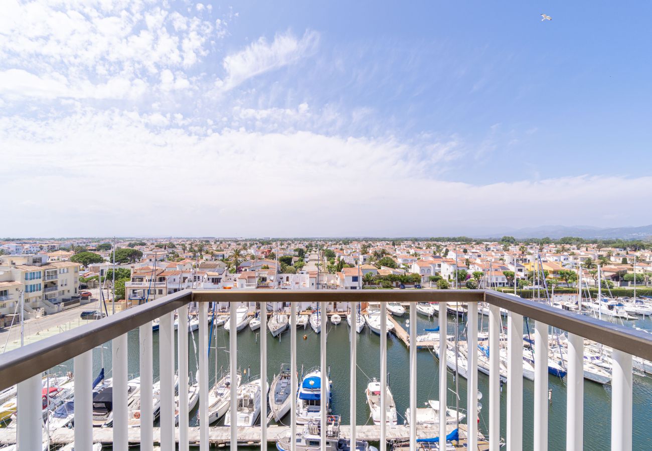 Апартаменты на Эмпуриабра / Empuriabrava - 0160-PORT GREC Квартира с WIFI, Smart TV, видом на канал и море