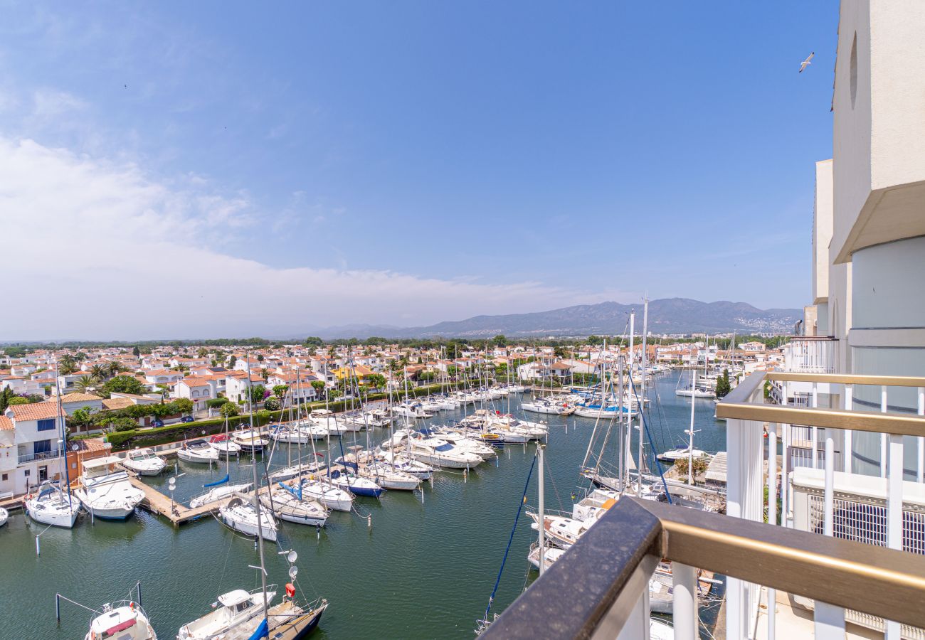 Апартаменты на Эмпуриабра / Empuriabrava - 0160-PORT GREC Квартира с WIFI, Smart TV, видом на канал и море