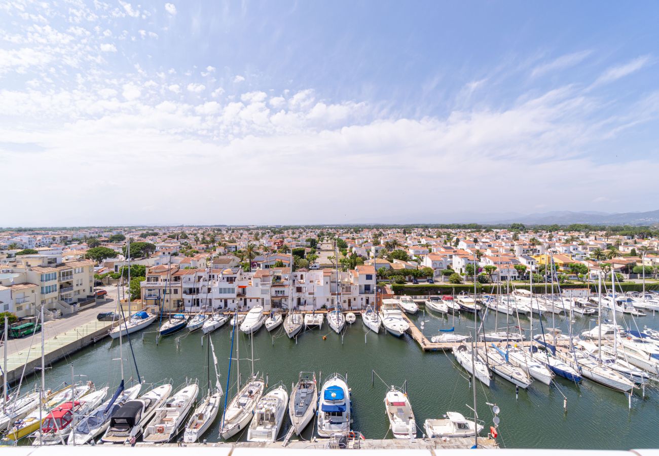 Апартаменты на Эмпуриабра / Empuriabrava - 0160-PORT GREC Квартира с WIFI, Smart TV, видом на канал и море