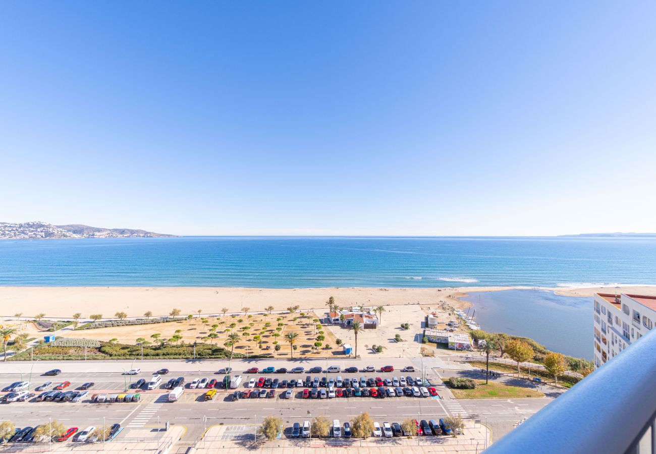 Квартира-студия на Эмпуриабра / Empuriabrava - 0115-MANHATTAN Студия с видом на море