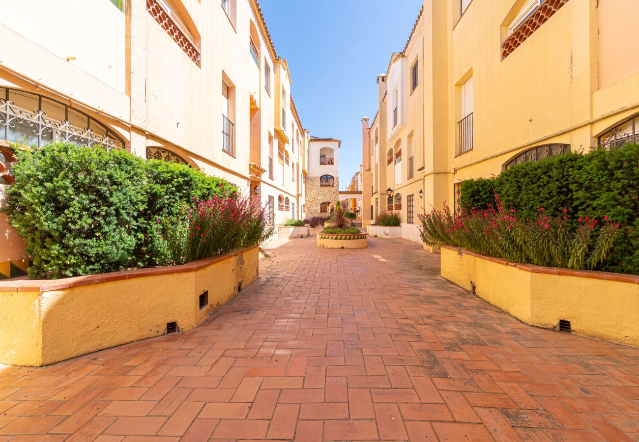 Апартаменты на Эмпуриабра / Empuriabrava - 0064-GRAN RESERVA Квартира рядом с пляжем