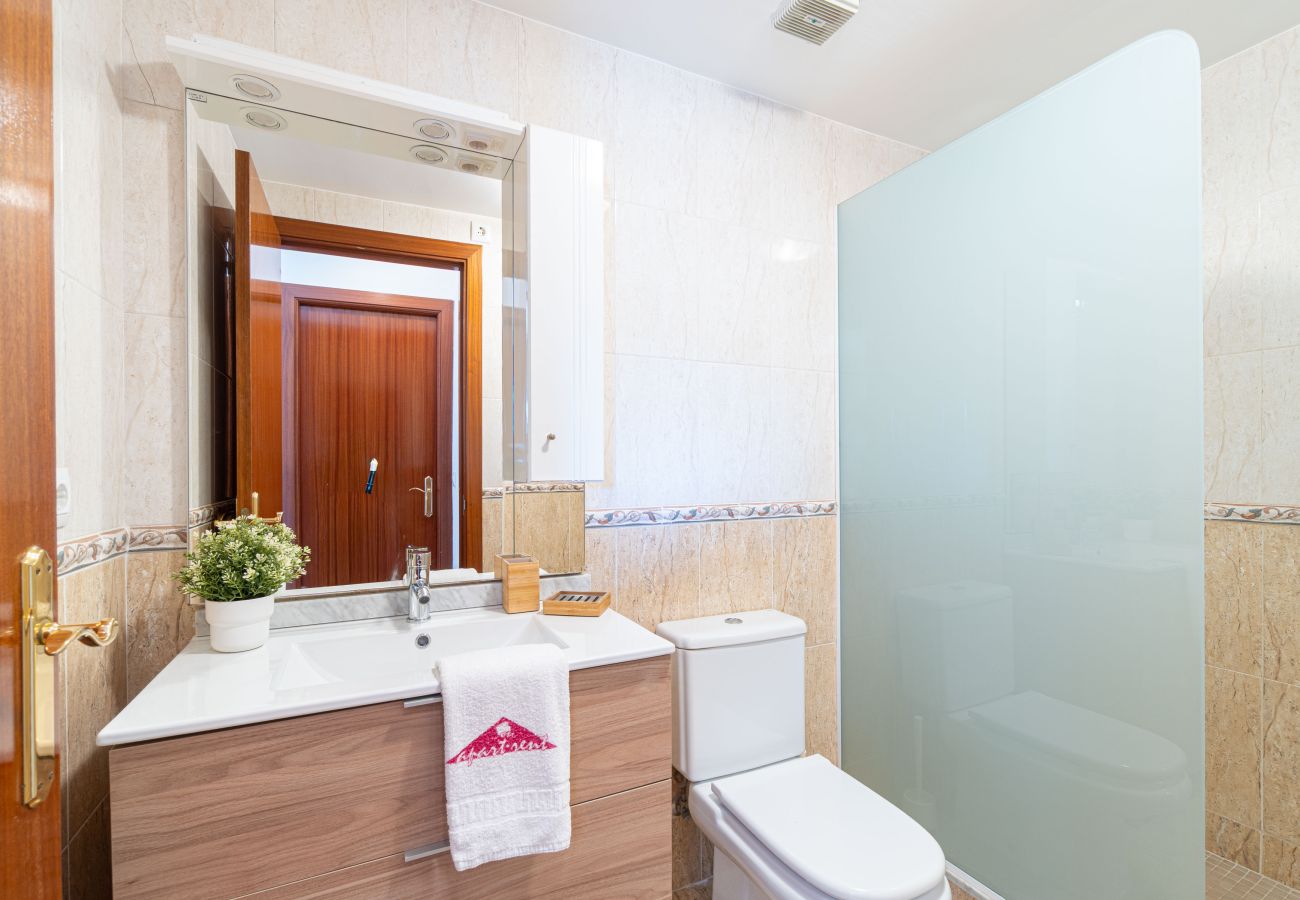 Апартаменты на Эмпуриабра / Empuriabrava - 0089-MIRABLAU Апартаменты с боковым видом на пляж