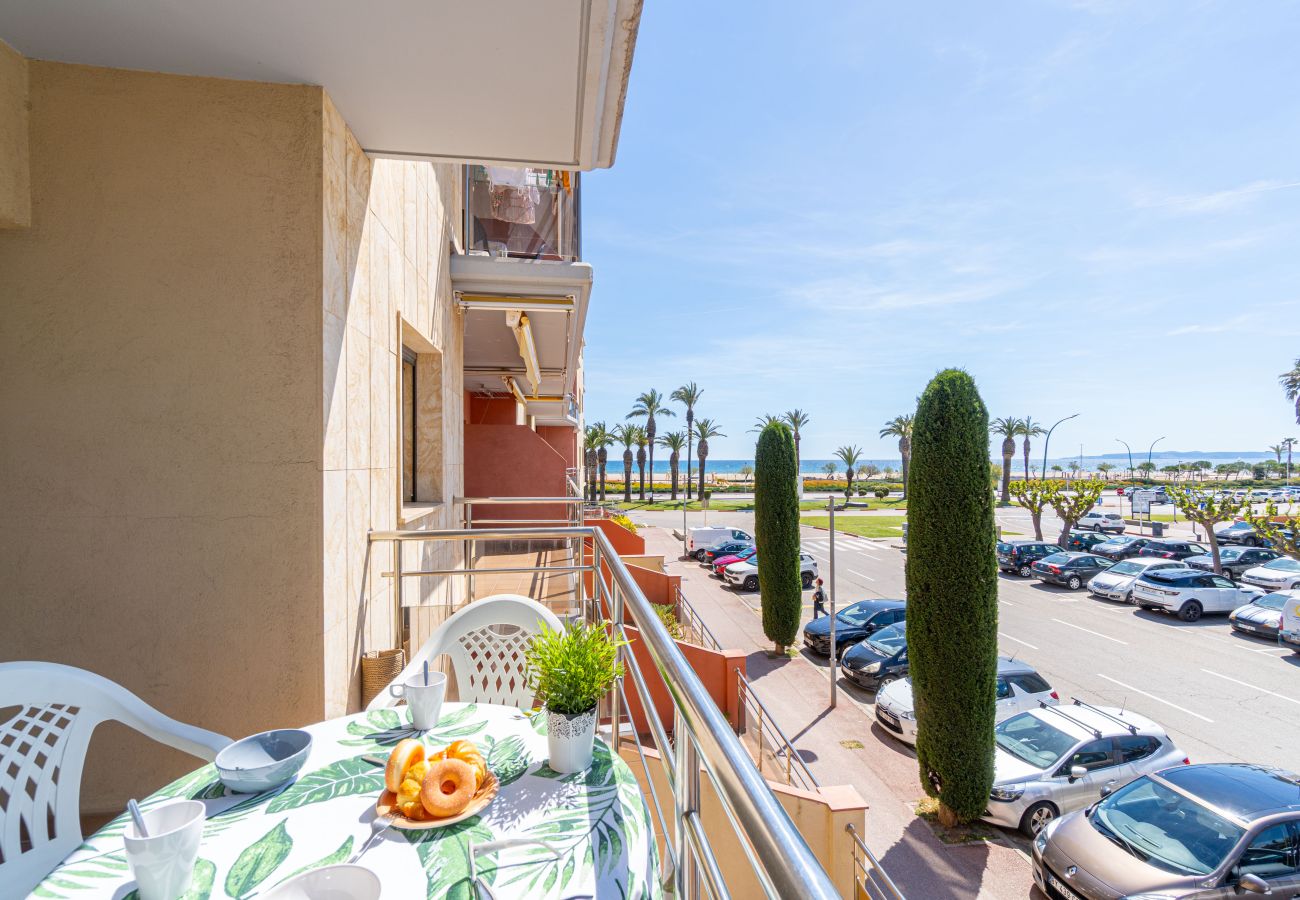 Апартаменты на Эмпуриабра / Empuriabrava - 0089-MIRABLAU Апартаменты с боковым видом на пляж